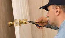 City Locksmith Services New York, NY 212-547-8544 - 6-Locks-Replace